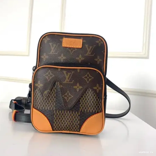 WIS BAG VUITTON LOUIS SLING NIGO AMAZONE 0624